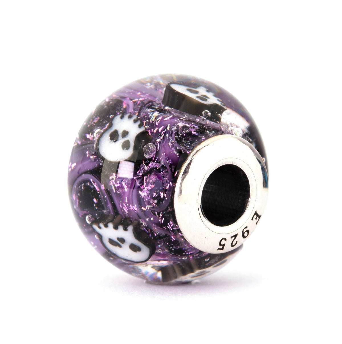Midnight Skulls World — 360° view 24 of 36